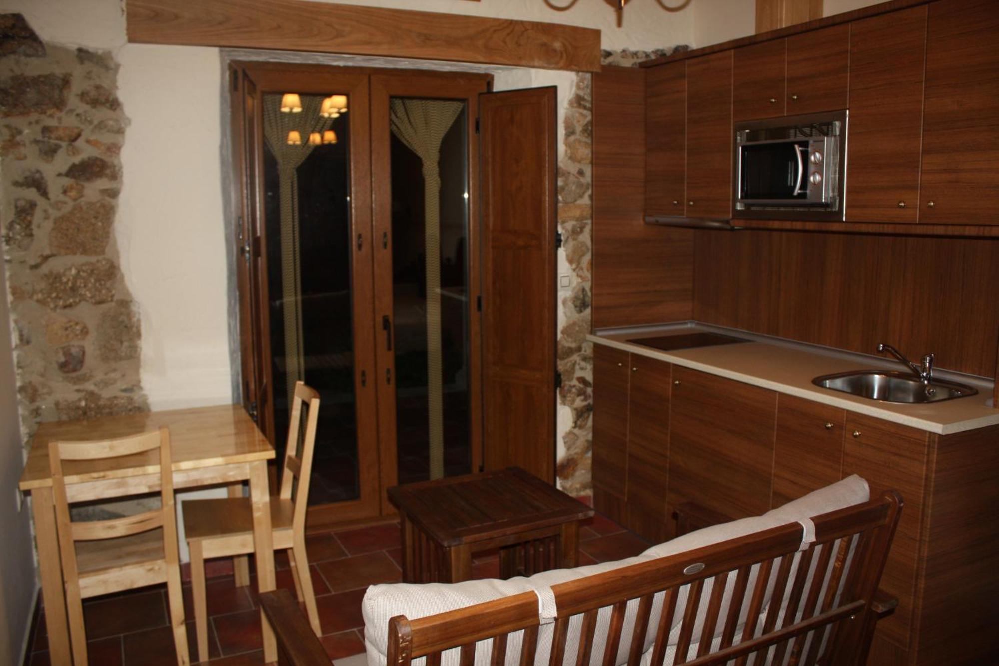 Apartamentos El Jardin Del Poeta Guijo de Granadilla Esterno foto